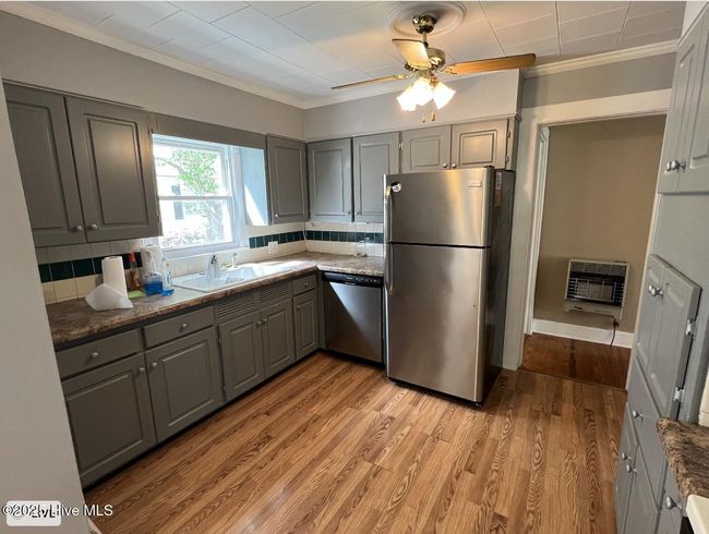 Kitchen | Image 5