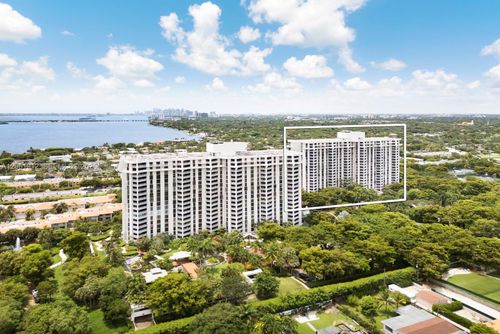 312-2000 Towerside Ter, Miami, FL, 33138-2244 | Card Image