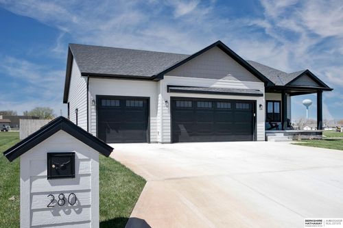 280 N 19th St, Geneva, NE, 68361-4001 | Card Image