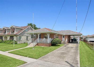 3411 Fenelon Street, House other with 3 bedrooms, 2 bathrooms and null parking in Chalmette LA | Image 2