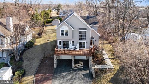 8 Pleasanton Dr, EAST BERLIN, PA, 17316-9357 | Card Image