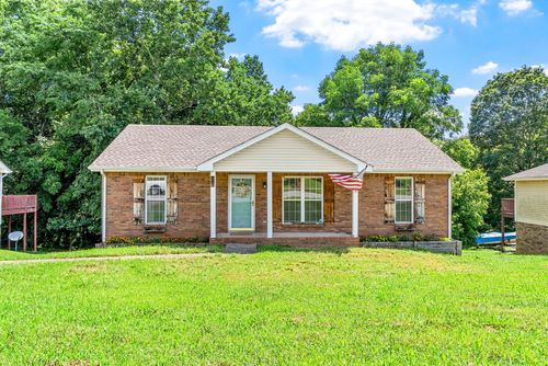 841 Lennox Rd, Clarksville, TN, 37042-3709 | Card Image