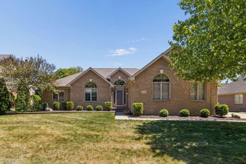 52688 Clinton Oak Ln, Shelby Township, MI, 48316-3772 | Card Image