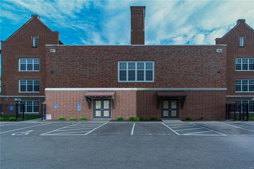 a-7135 Canterbury Ave, Saint Louis, MO, 63143-3400 | Card Image