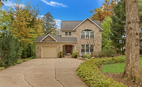 42065 N Old Lake Ave, Antioch, IL, 60002-7637 | Card Image