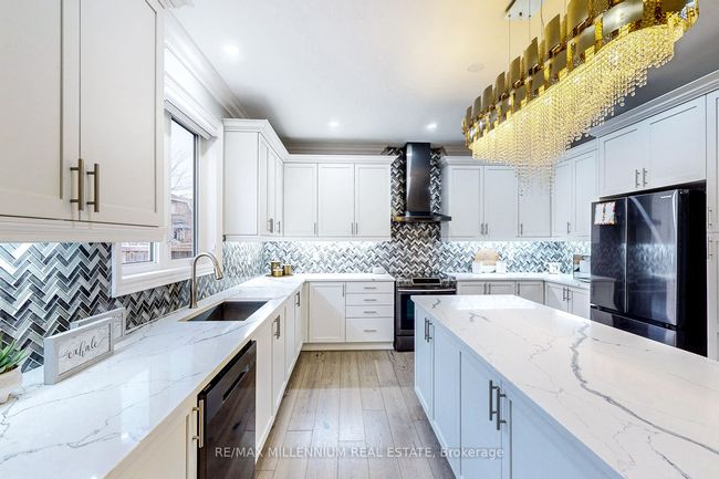 19 Mitchell Cres, House other with 5 bedrooms, 4 bathrooms and 7 parking in Mono ON | Image 36