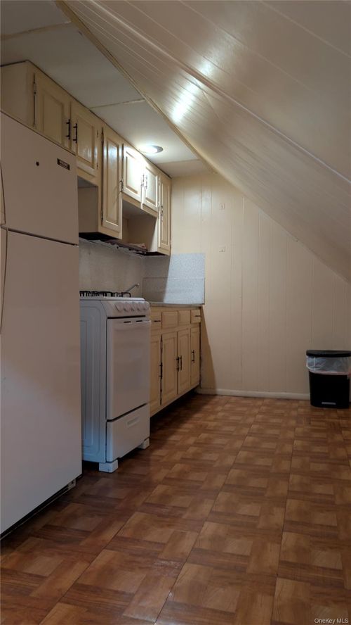 118 N Columbus Ave, Mount Vernon, NY, 10553-1102 | Card Image