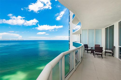 2903-16001 Collins Ave, Sunny Isles Beach, FL, 33160-5511 | Card Image