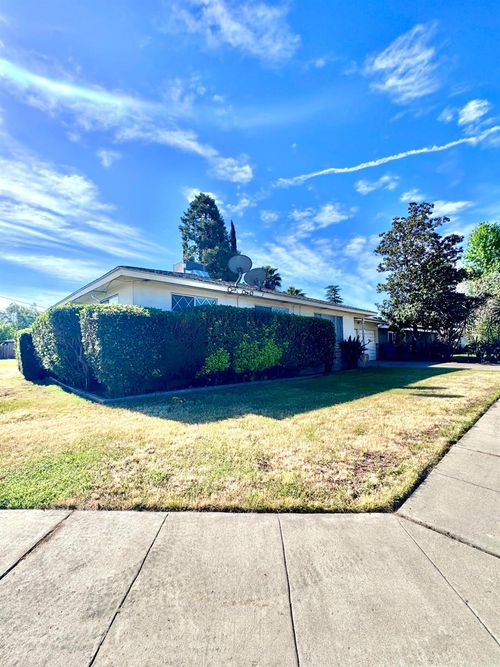 701 Ventura Ave, Chowchilla, CA, 93610-2303 | Card Image