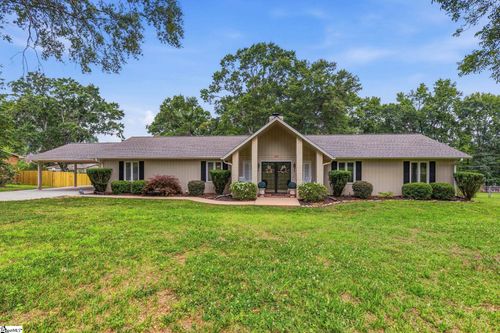 122 Mabry Road, Spartanburg, SC, 29307 | Card Image
