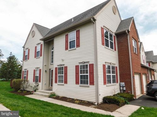 101 Farrington Ct, COLLEGEVILLE, PA, 19426-3942 | Card Image