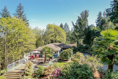170 Woodland Dr, Salt Spring Island, BC, V8K1K2 | Card Image