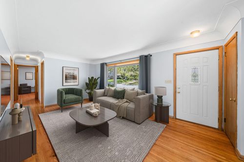 600 Mclean St, Mora, MN, 55051-1812 | Card Image