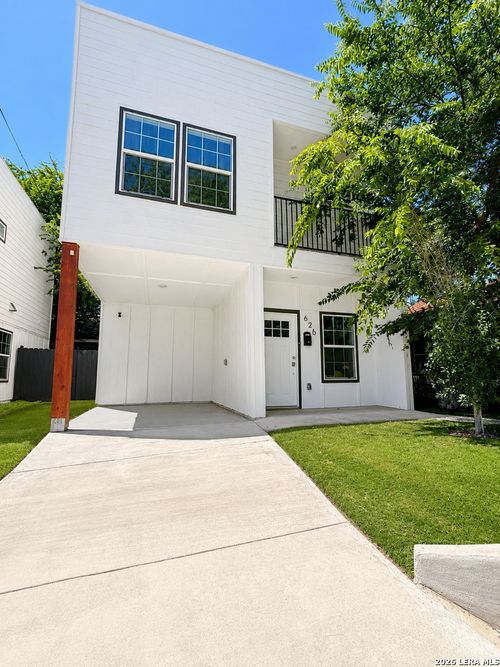 630 Iowa St, San Antonio, TX, 78203-1649 | Card Image