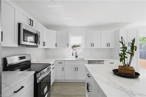 4448 18th Ave Sw, NAPLES, FL, 34116-5912 | Card Image