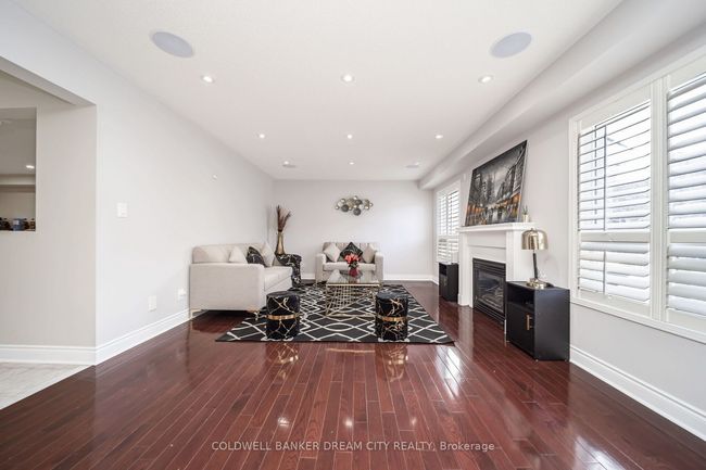 60 Capistro St, House other with 8 bedrooms, 5 bathrooms and 4 parking in Brampton ON | Image 9