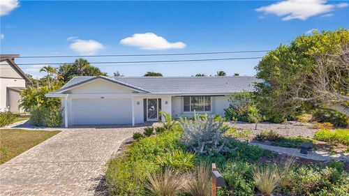 952 Kings Crown Dr, SANIBEL, FL, 33957-4908 | Card Image