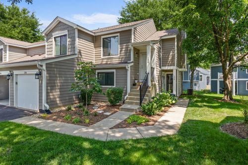 126 Manchester Ct, Schaumburg, IL, 60193-4273 | Card Image