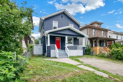 1108 Wellington Ave, House other with 3 bedrooms, 2 bathrooms and 2 parking in Windsor ON | Image 3