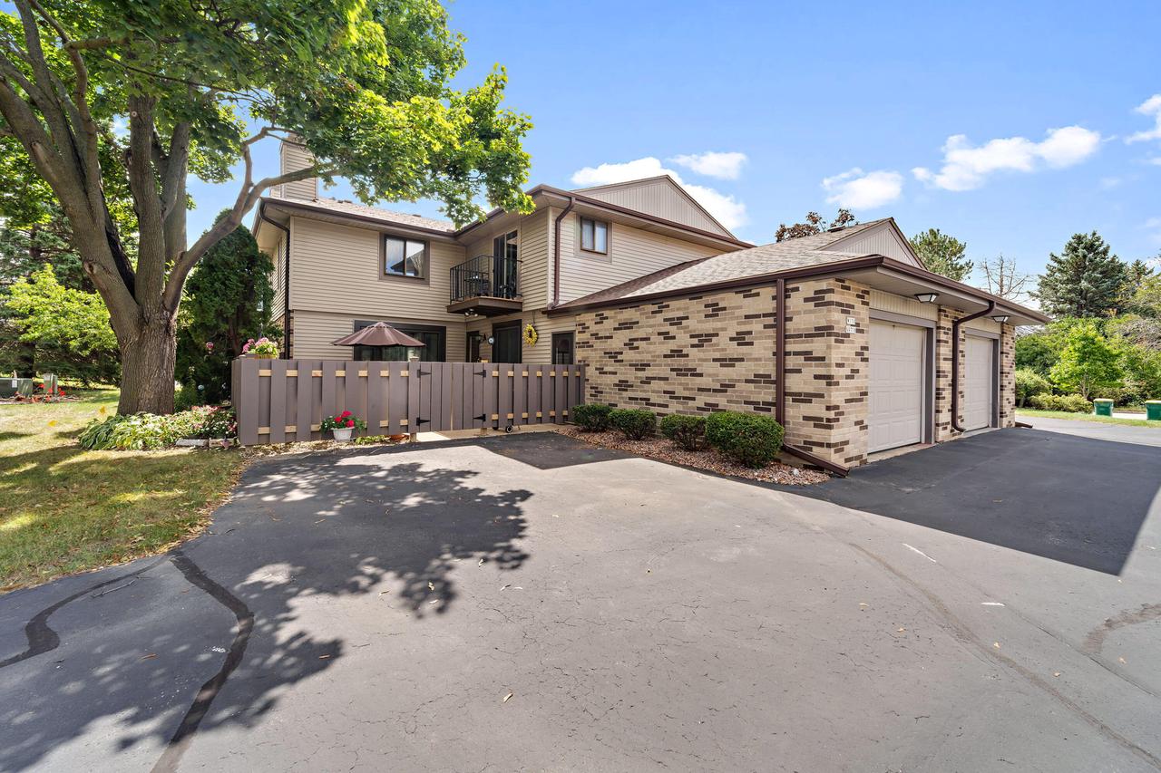Riversbend Cir, Germantown, WI 53022 #1