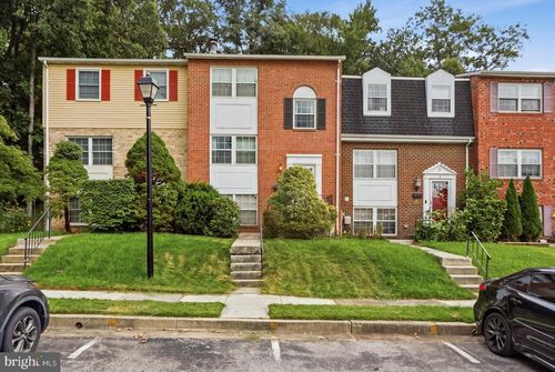 9 Summit Green Ct, COCKEYSVILLE, MD, 21030-4013 | Card Image