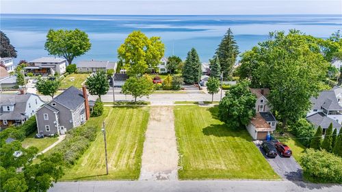 425 Beach Ave, Rochester, NY, 14612-2011 | Card Image