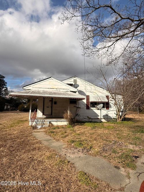 500 Marilyn Dr, Kinston, NC, 28501-2318 | Card Image