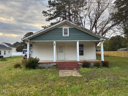 208 3rd St, Erwin, NC, 28339-2426 | Card Image