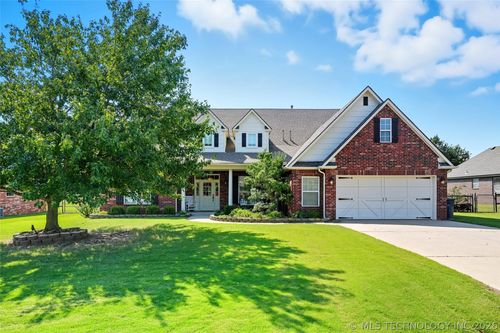 16412 S Irvington Ave, Bixby, OK, 74008-3830 | Card Image