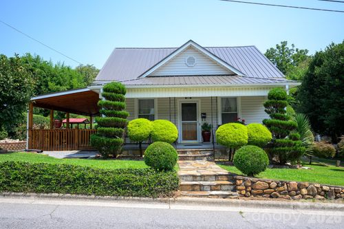 580 Baldwin Ave, Marion, NC, 28752-3806 | Card Image