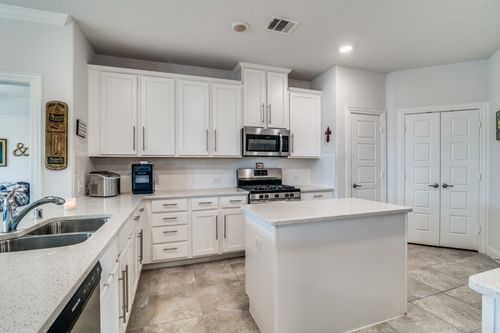 324 Jefferson Ln, Fate, TX, 75189-5113 | Card Image