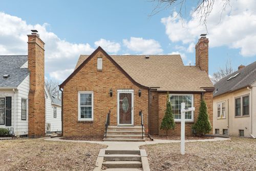 3918 Washburn Ave N, Minneapolis, MN, 55412-1825 | Card Image