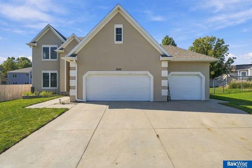 7929 S 37th St, Lincoln, NE, 68516-7709 | Card Image