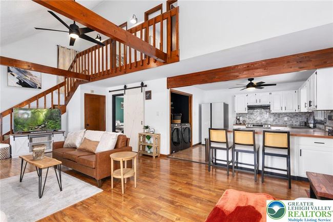 64 Autumn Ln, House other with 3 bedrooms, 2 bathrooms and null parking in Jim Thorpe PA | Image 17