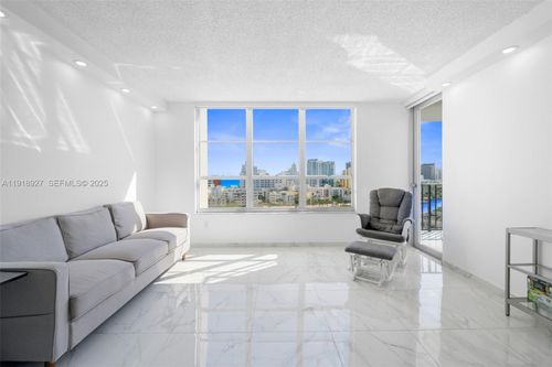 apt-919-4101 Pine Tree Dr, Miami Beach, FL, 33140-3626 | Card Image