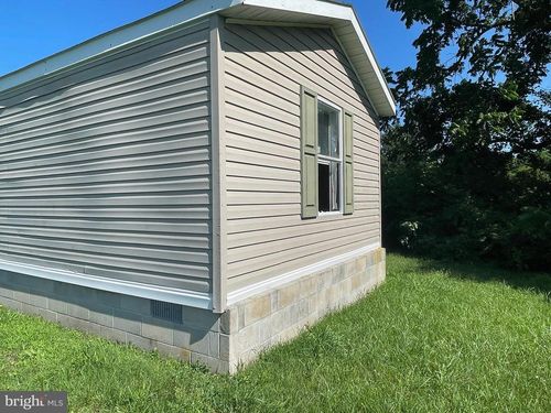 4256 Deep Grass Ln, HOUSTON, DE, 19954-2214 | Card Image
