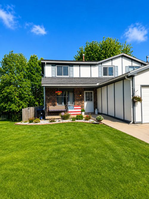 1406 Challis Dr, Bloomington, IL, 61704-3694 | Card Image