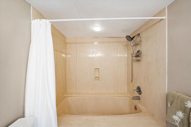 APT-323 - 4100 Highway A1a, Condo with 3 bedrooms, 3 bathrooms and null parking in Hutchinson Island FL | Image 19