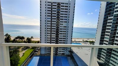 TS505 - 1880 S Ocean Dr, Condo with 2 bedrooms, 2 bathrooms and null parking in Hallandale Beach FL | Image 3