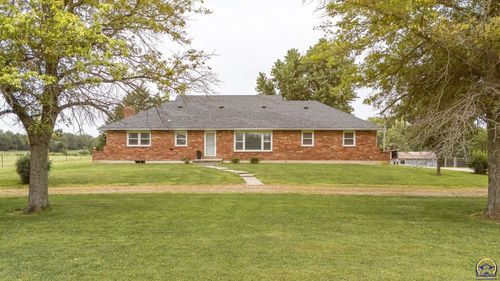 25710 Donahoo Rd, Tonganoxie, KS, 66086-3107 | Card Image