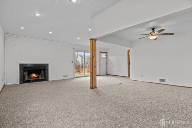 1419 Highway 33, House other with 5 bedrooms, 3 bathrooms and null parking in Hamilton NJ | Image 7