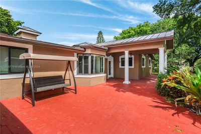 1910 Sw 116th Ave, House other with 5 bedrooms, 4 bathrooms and null parking in Davie FL | Image 3