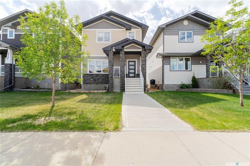 1750 11th Ave Nw, Moose Jaw, SK, S6J0B3 | Card Image