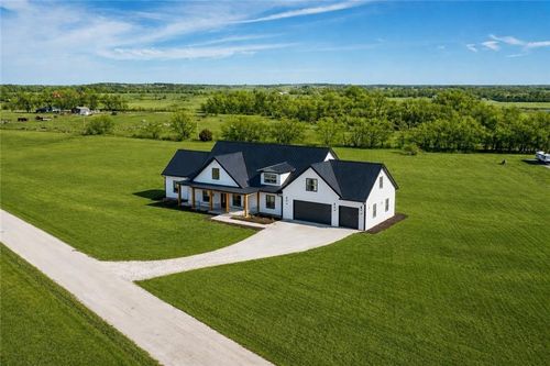 22805 S Bethel Rd, Pleasant Hill, MO, 64080-8705 | Card Image