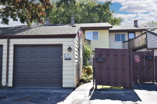 11416721 Royal Ct, Germantown, WI, 53022-3268 | Card Image