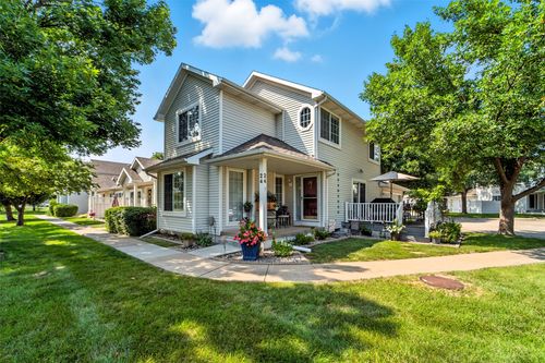 unit-24-555 Se Laurel St, Waukee, IA, 50263-8168 | Card Image