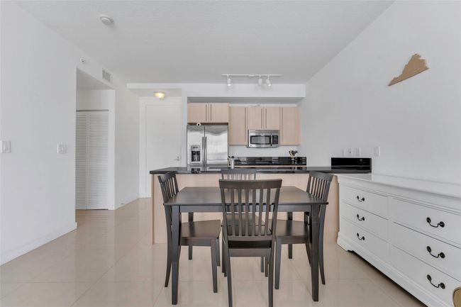 APT-1224N - 1111 Sw 1 St Ave, Condo with 1 bedrooms, 1 bathrooms and null parking in Miami FL | Image 8
