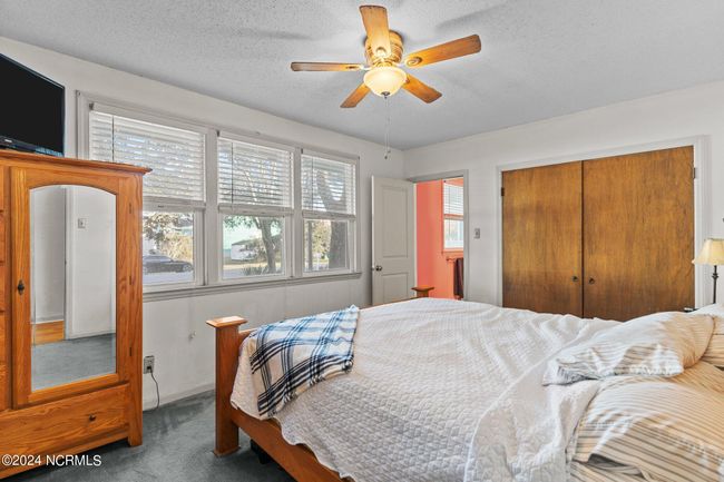 630 Fourth Ave S, House other with 4 bedrooms, 2 bathrooms and 1 parking in Kure Beach NC | Image 11