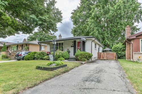 15 Talavera Cres, London, ON, N5V1K7 | Card Image
