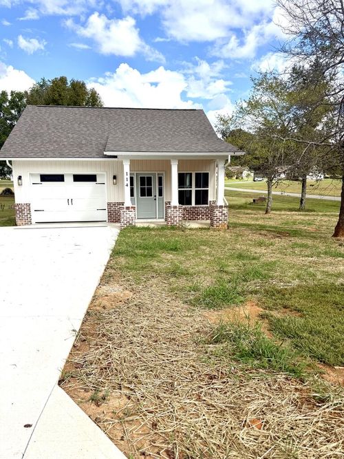 114 Honeysuckle Ln, Sparta, TN, 38583-4798 | Card Image